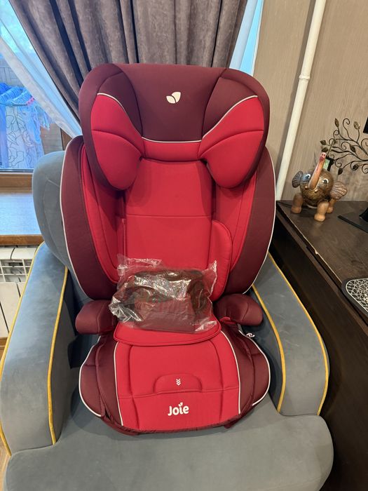Продам детское авто кресло joie