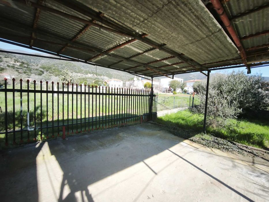 Продава многостайна къща 70 м2 с 2 парцела 330 м2 в Аспровалта, Гърция