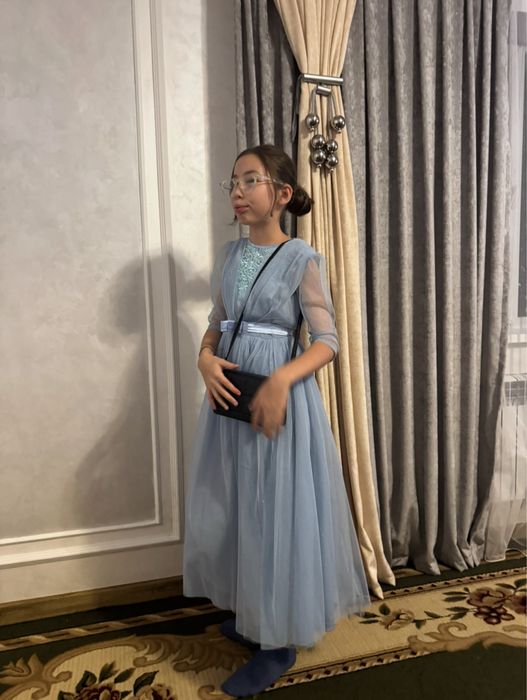 Продам платье на рост 140-150см