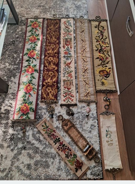 Riboane / peretare ușă cu clopoțel.