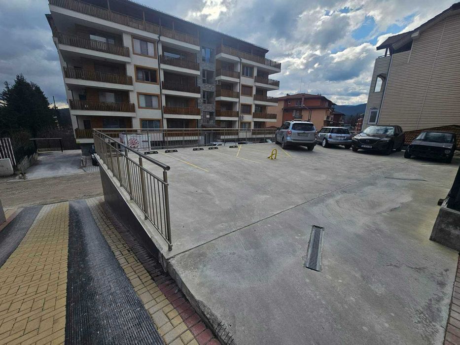 Гараж в широк център на Велинград