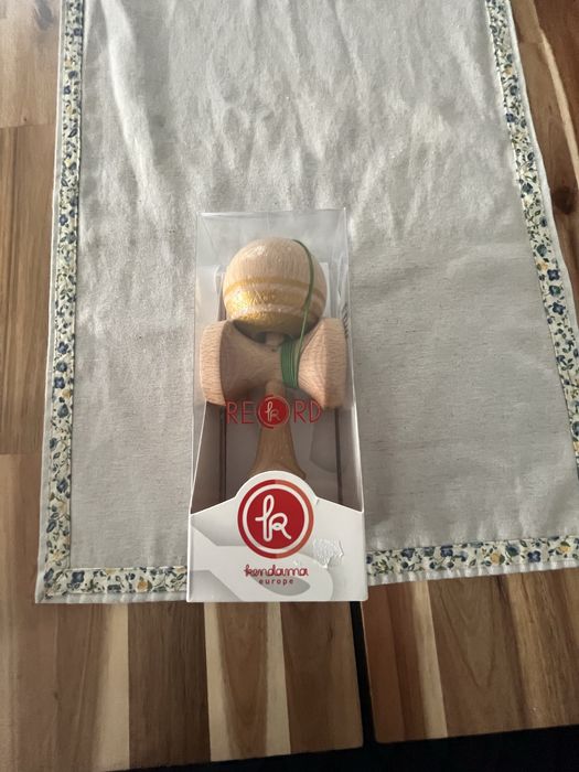 Kendama europe sticky clear