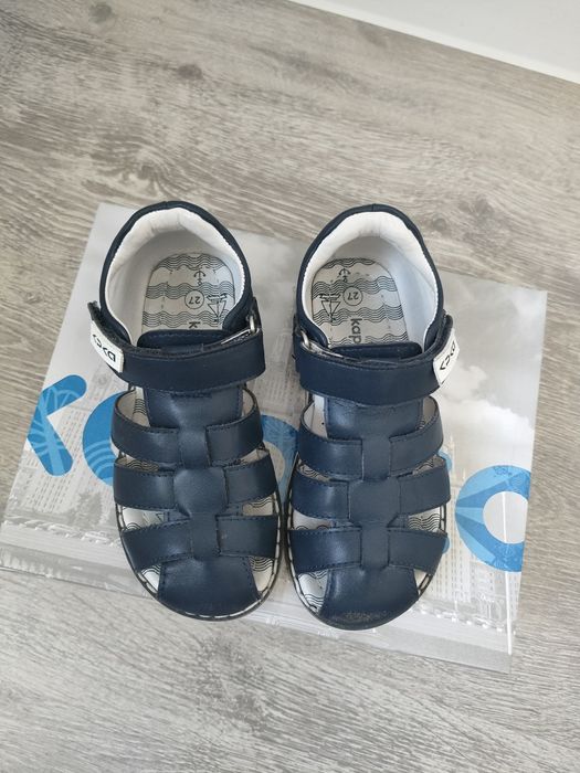 Продам сандали на мальчика