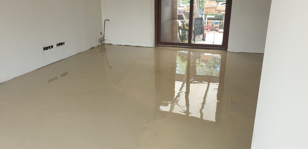 Montăm parchet stratificat direct peste gresie,