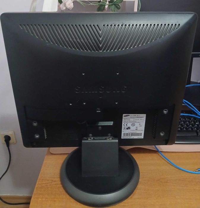 Монитор Samsung 931BF 19 inches