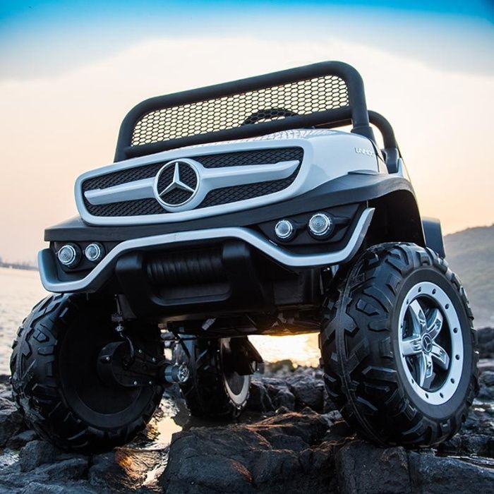 Masinuta electrica Kinderauto Mercedes UNIMOG STANDARD 12V #Alb