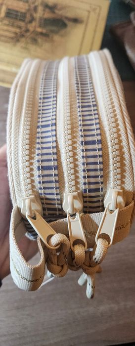 Zara, nou cu eticheta , geanta pentru machiaj, necessaire, penar