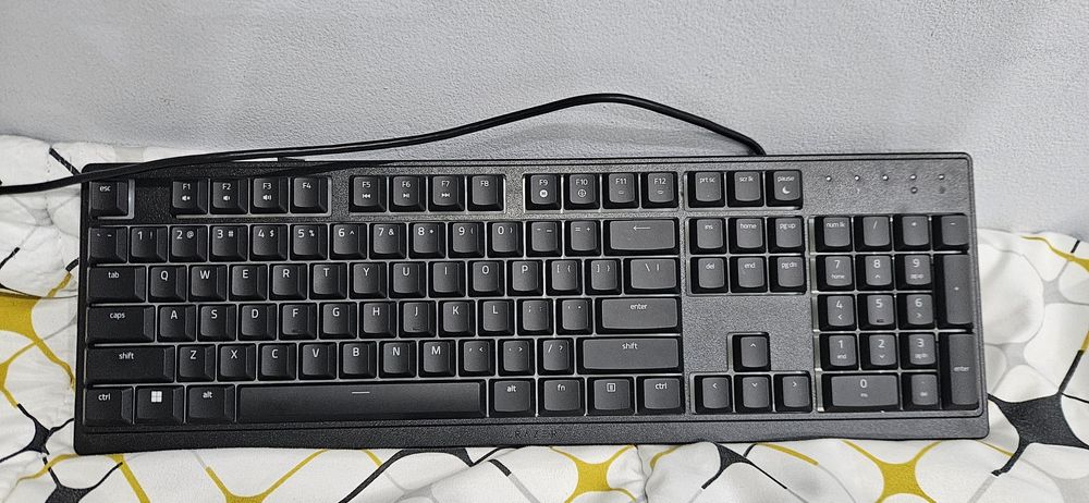 Геймърска клавиатура Razer Ornata V3 X