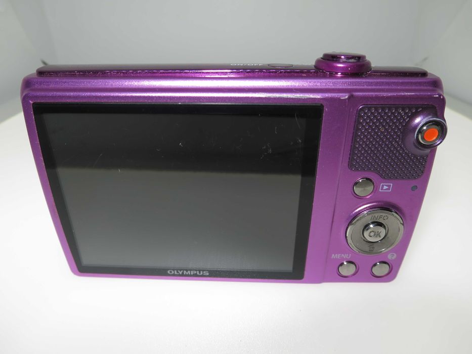 Olympus D750 16MP розов фотоапарат цифрова камера, работи перфектно