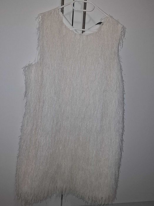 Рокля с декоративни пера ХЛ