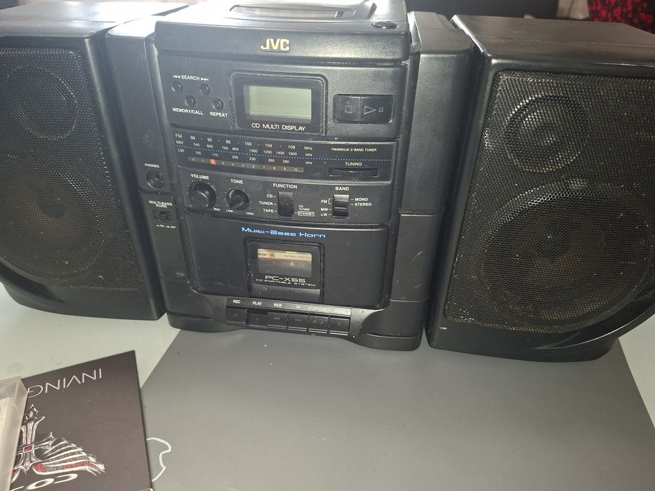 JVC PC-X55, sistem audio boombox cu radio ( Antena Satelor  ), casetofon si CD Player, boxe detașabile, perfect funcțional