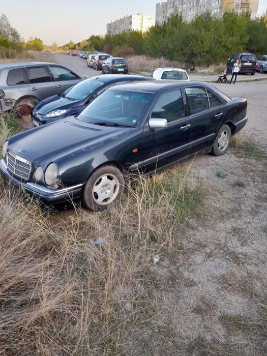 Мерцедес Е250тд 113кс 1997г