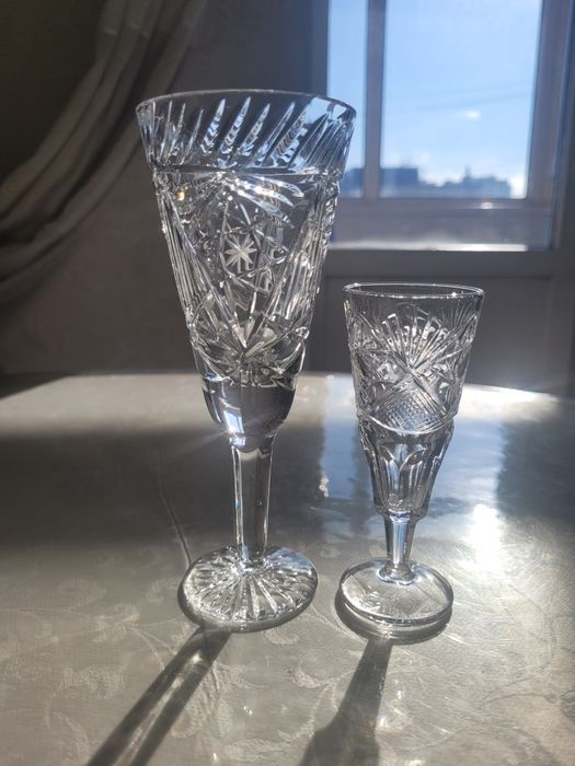 Продам хрустальные рюмки и бокалы