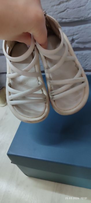 Продам детскую обувь