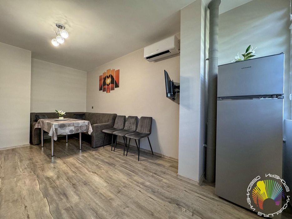 Дава се под наем Двустаен апартамент в Бургас, Лазур - 75 кв.м за 663 € - Снимка #2