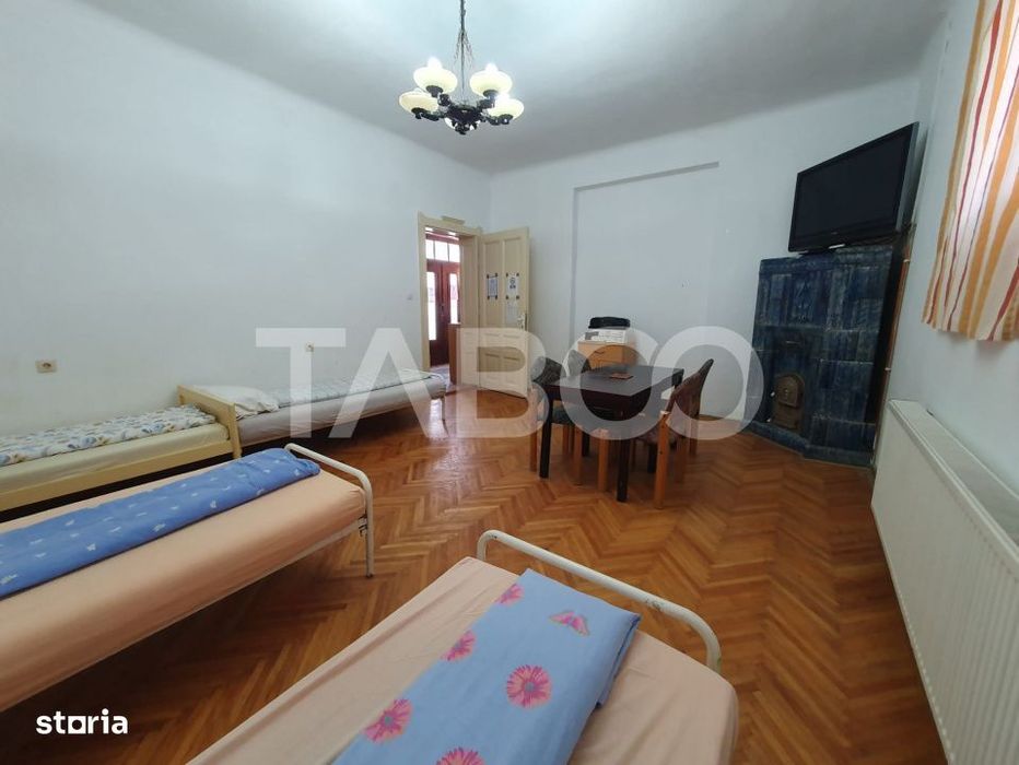 Casa de inchiriat zona Centrala 6 camere se inchiriaza si la muncitori
