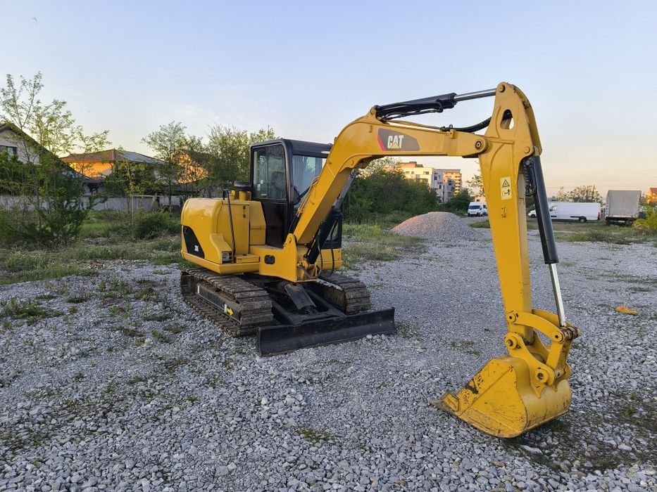 Excavator Caterpillar 306 5,8t 2011