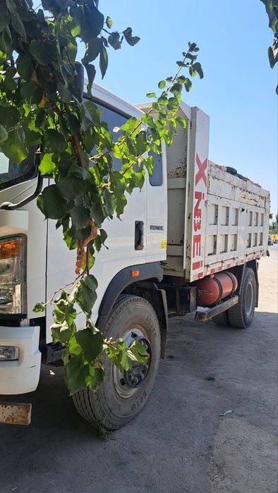Howo sinotruck sotiladi