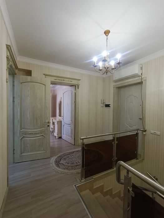 Продается 5ти комнатная квартира в Центре 130м2 Дархан Кирпич Дуплекс
