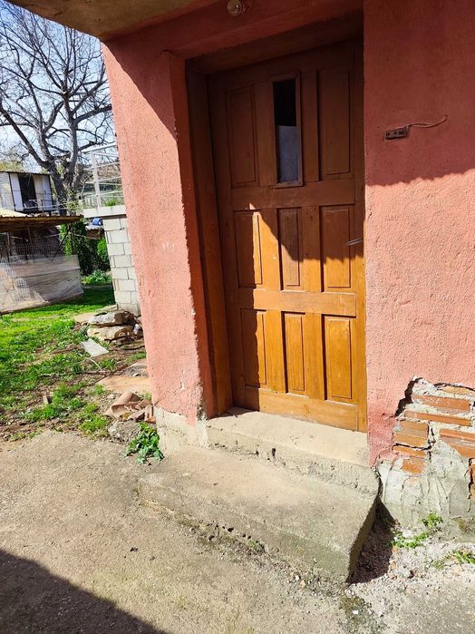 Втори етаж от двуетажна къща в гр.Враца