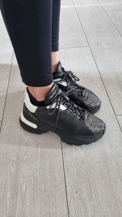 Спортни обувки Alessa