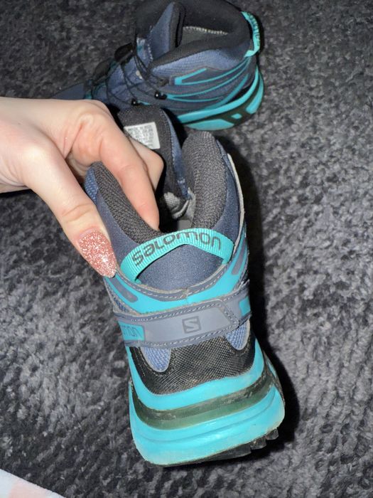 Туристически обувки на марката Solomon