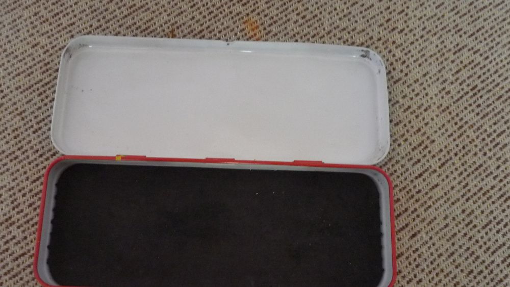 Метална кутия за колекция