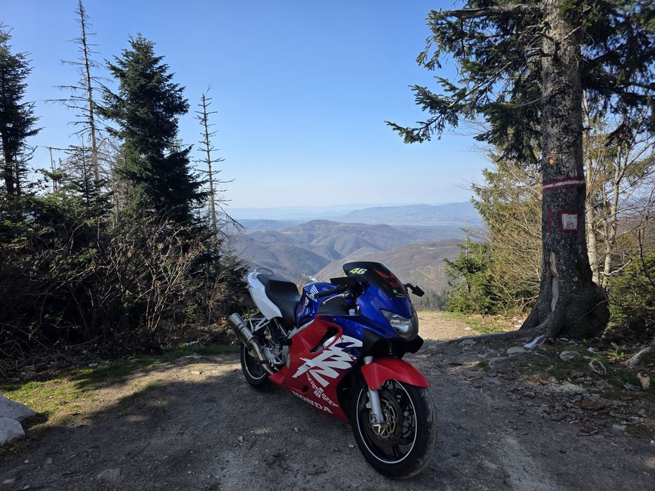 Vand honda cbr f4 600cc