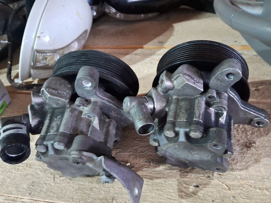 Pompa servo mercedes v6