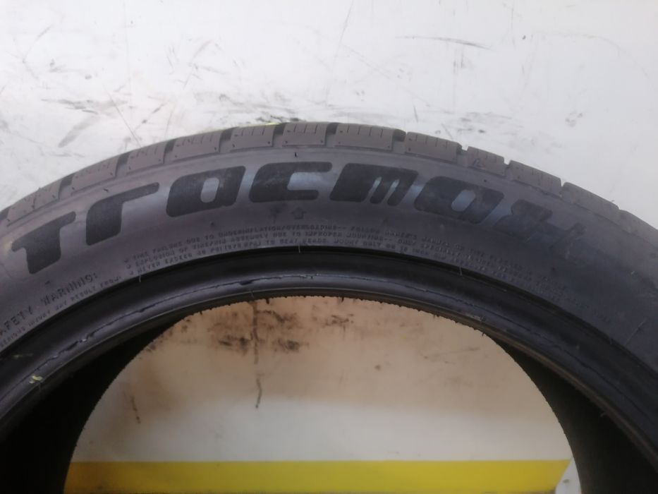 225/45/18 Iarna 4x Tracmax 95v dot 1525    7,,83mm