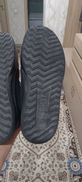 Продаю  всё вместе куртка обувь перчатки