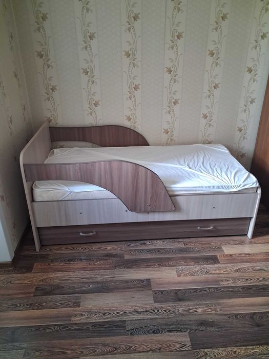 Кровать детская б/у, в отличном состоянии