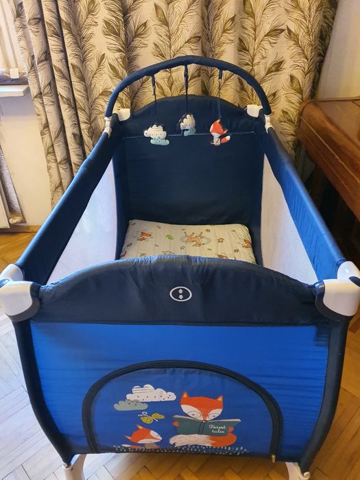 Детска кошарка на две нива с матрак kikka boo