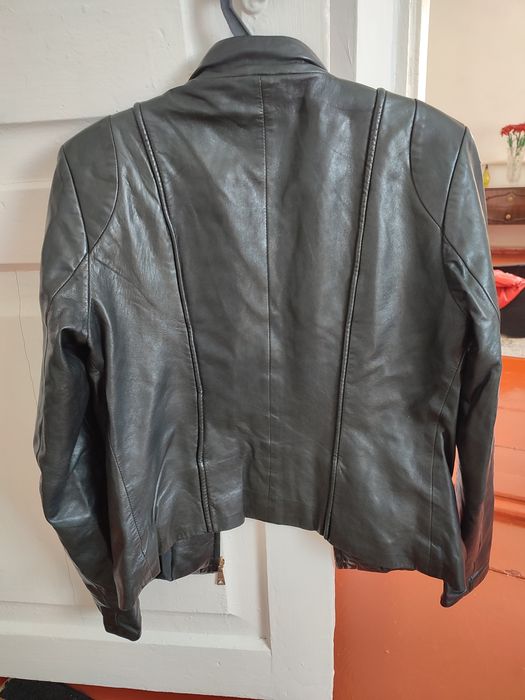 Продам курки и плащи