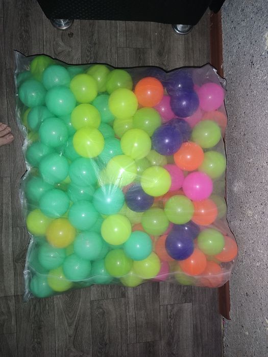 Шарики, мячики для сухого бассейна и игровой зоны