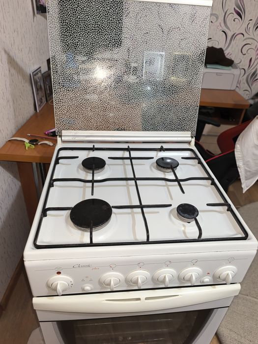 Продам газ плиту