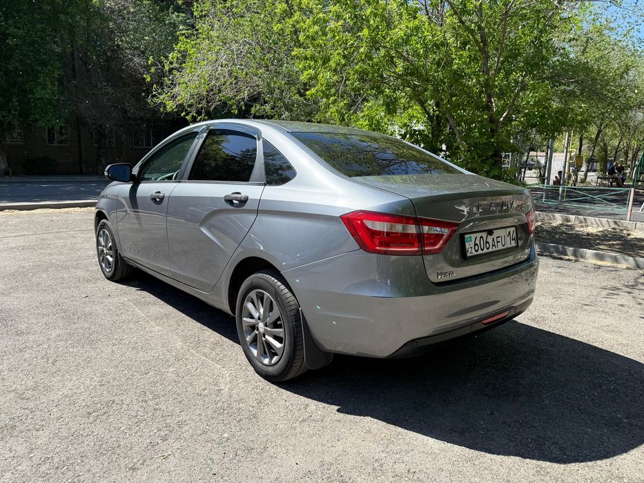 Продам Ладу Весту 1,6 МКПП