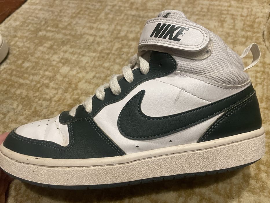 Adidași nike inalți