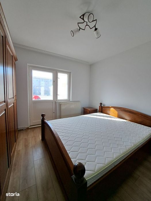 Apartament 3 cam decomandat et. 1, str Marasesti