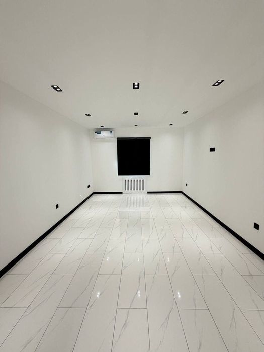 Мирабадский: Ор-р: Цум, Патрики Удобноя локация  100кв.м  Евроремонтт