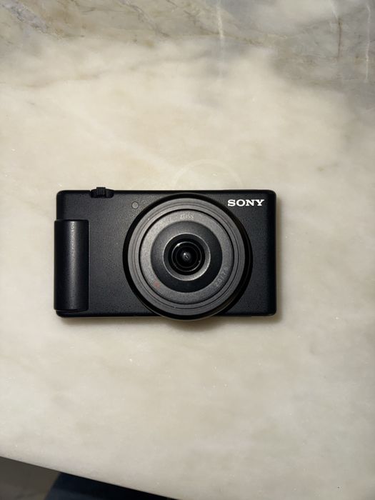 Camera digitala Sony ZV 1F