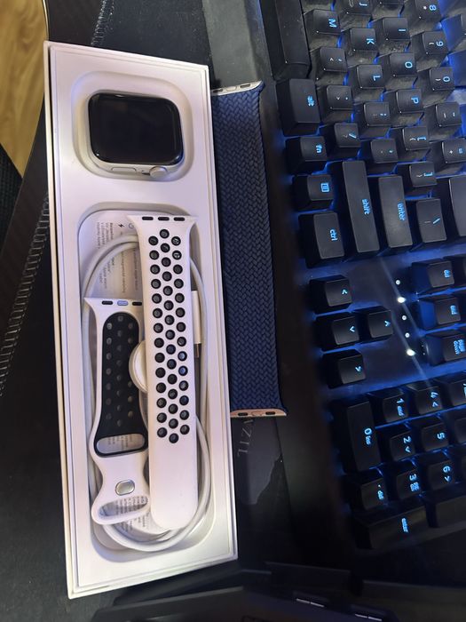 Продвам Apple watch seria 5 Nike edition