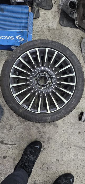 Една гума с джанта за Фиат 500