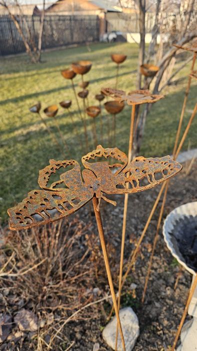 Садовый декор из металла