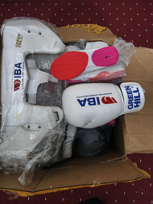 Перчатка, Шлем, Баксёрки новые