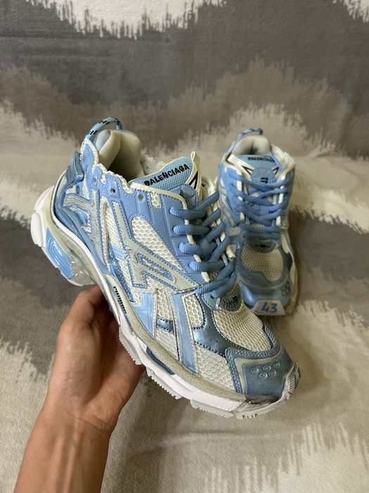 Balenciaga Runner Baby Blue size 43