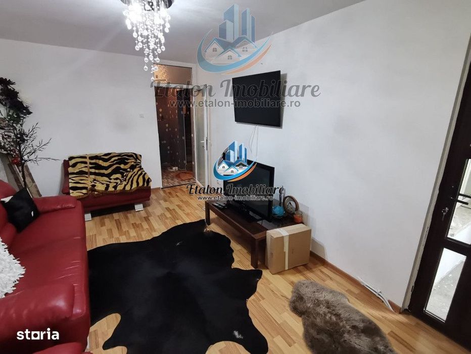 Apartament P+1, 4 camere, 2 bai, 3 balcoane, Zona Centrala Piatra Neam — fotografia 1