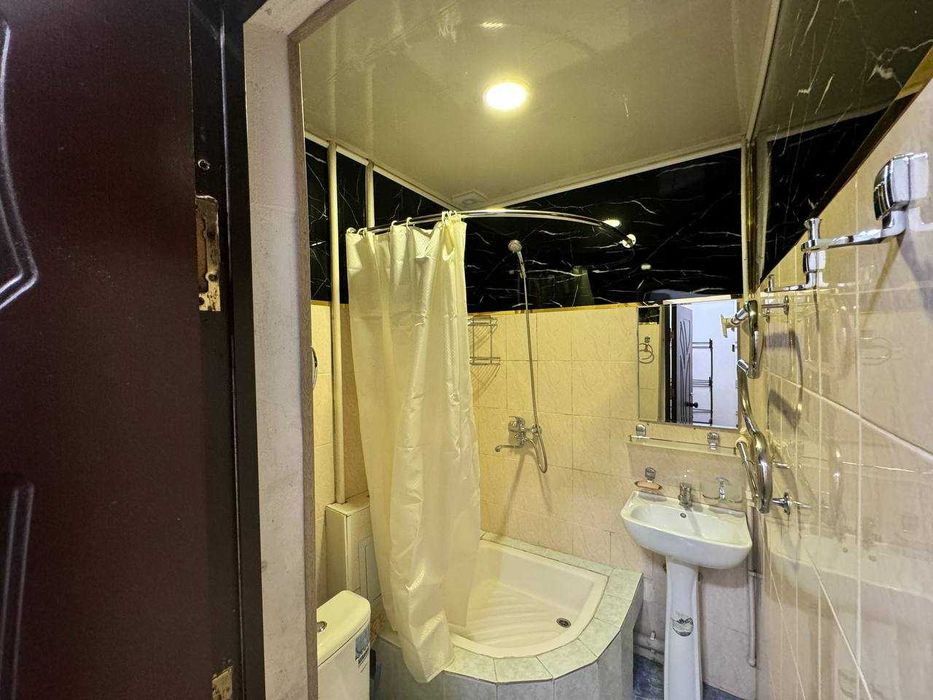 ул.Ш.Руставели Аския 2-комн 2/4 53 м² кирпич ремонт меб/тех арендатор