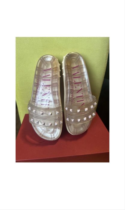 Valentino Garavani ,VLTN flip flops