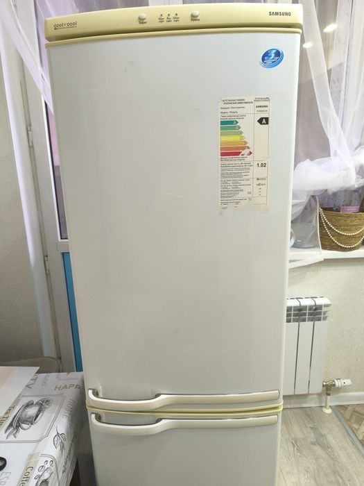 Продаю холодильник